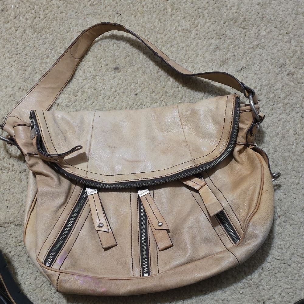 B MAKOWISKY BEIGE LEATHER SHOULDER BAG